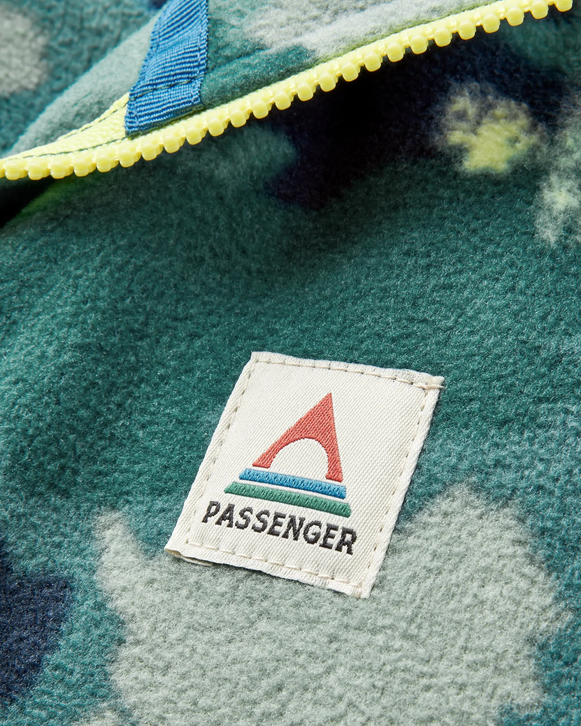 Sorrel Polar Fleece - Alpine Camo Rain Forest - Image 4