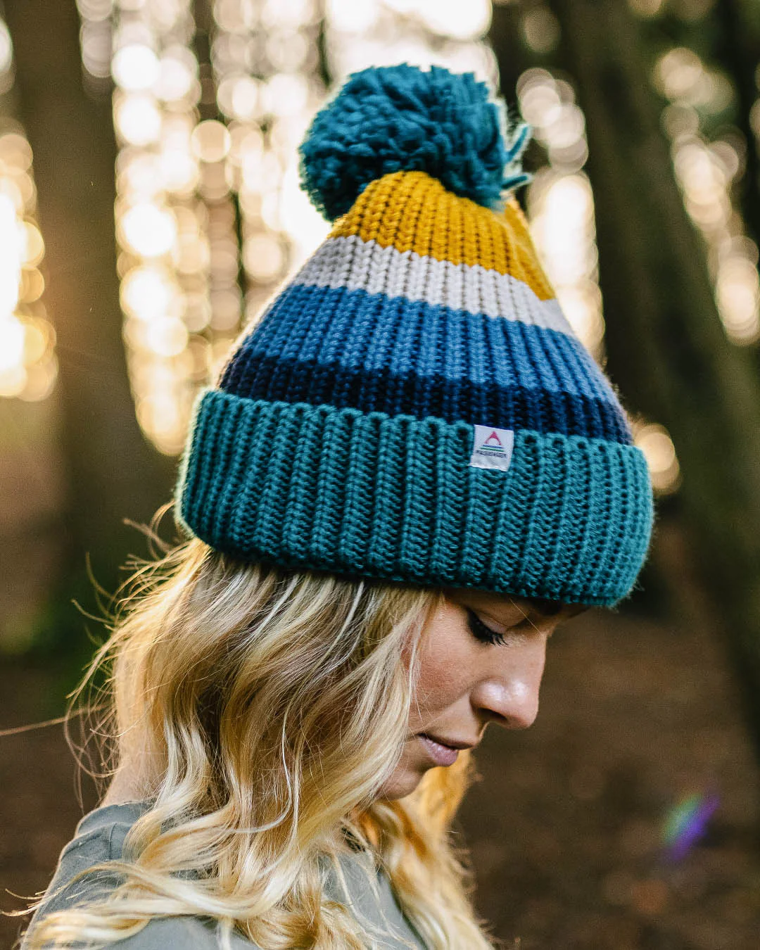 Summit Bobble Hat - Blue Coral - Image 6
