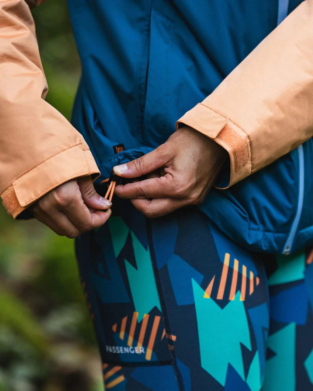 Terrain Insulated Water Resistant Jacket - Corsair Blue/ Apricot - Image 7