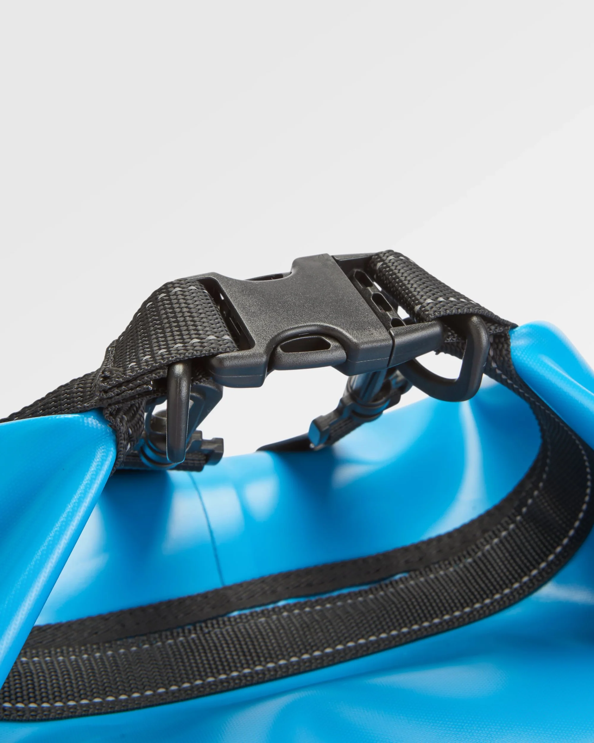 Tide 30L Dry Bag - Bluejay - Image 10
