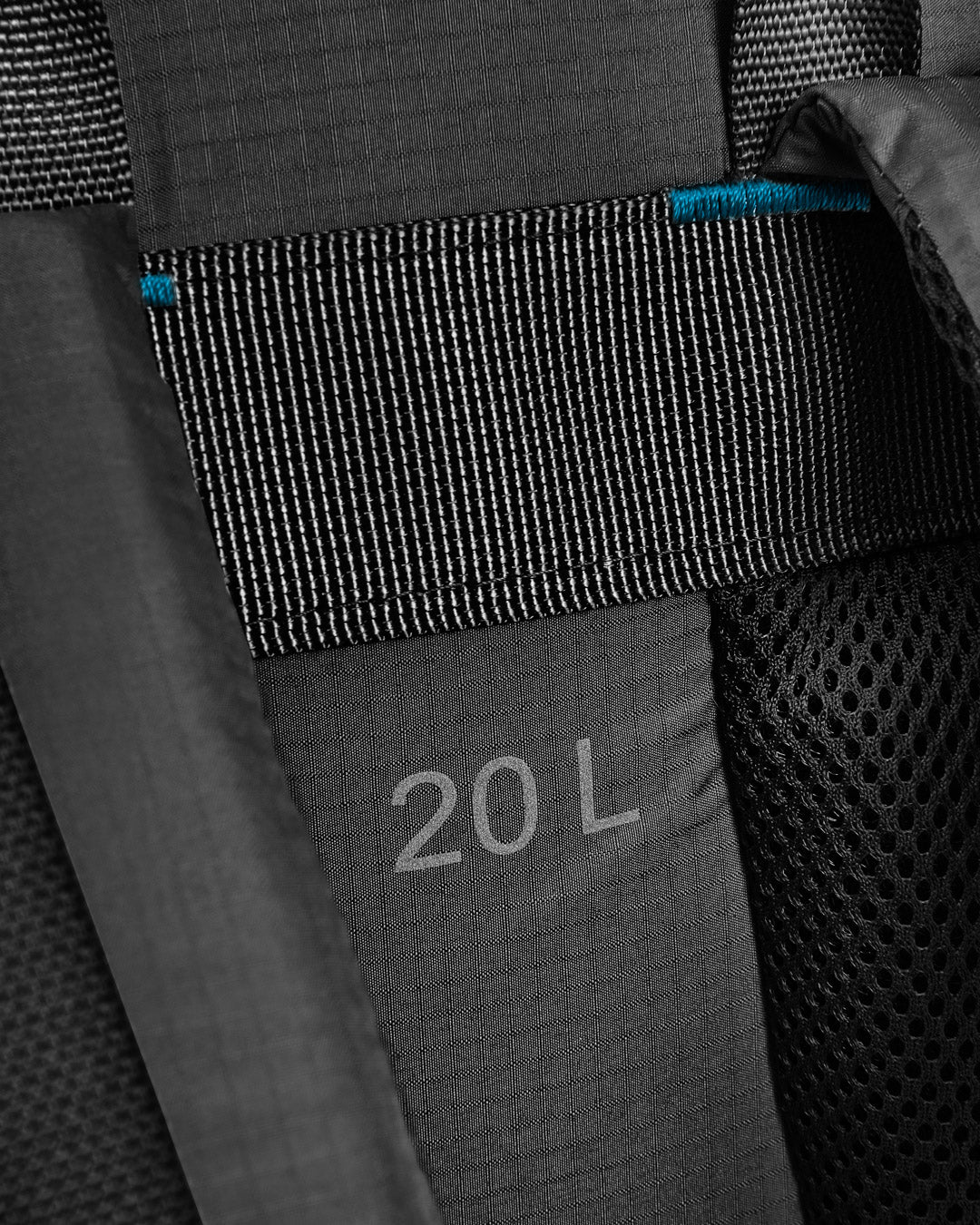 Track 20L Backpack - Black - Image 10