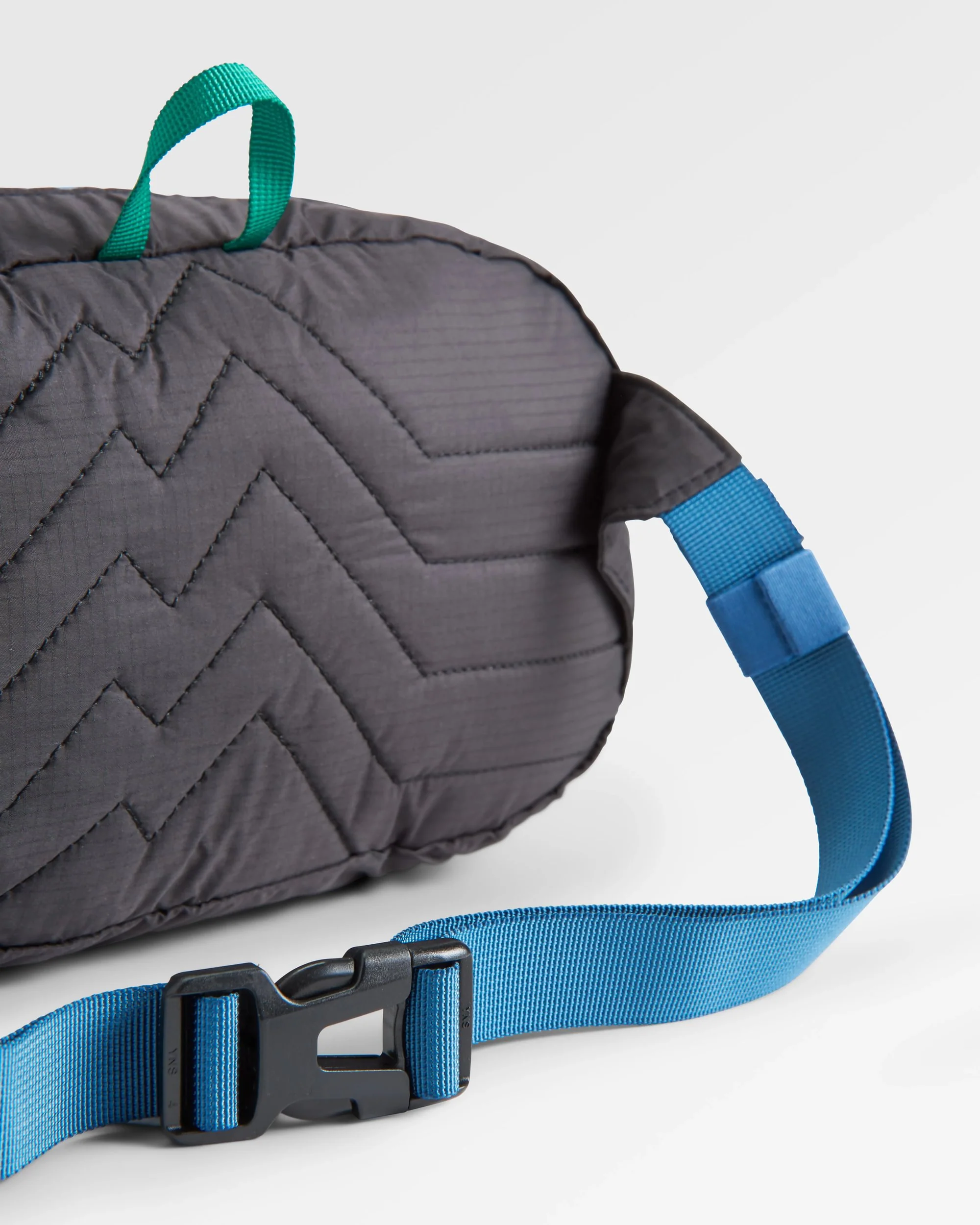 Trail Light Packable Hip Pack - Black - Image 10