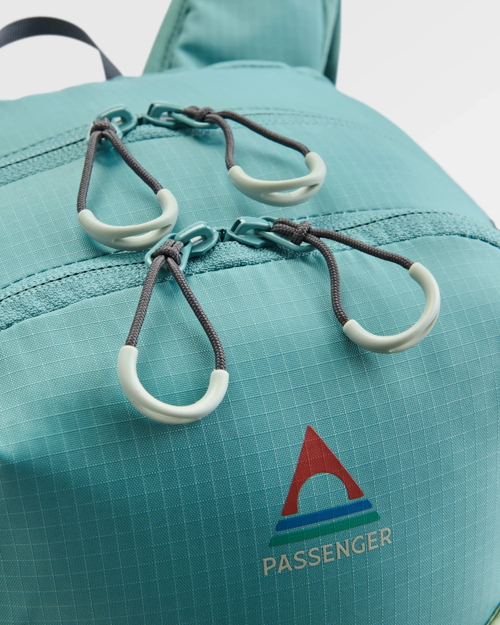 Trail 15L Hydration Pack - Arctic - Image 9