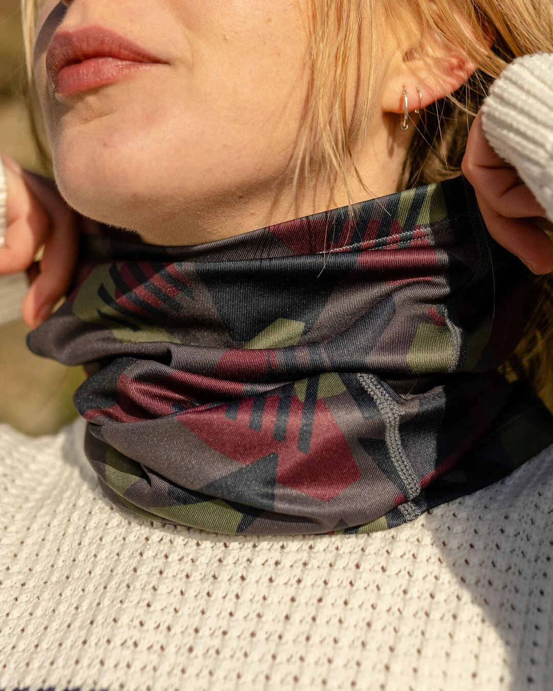 Trail Gaiter - Charcoal Camo Pattern - Image 4