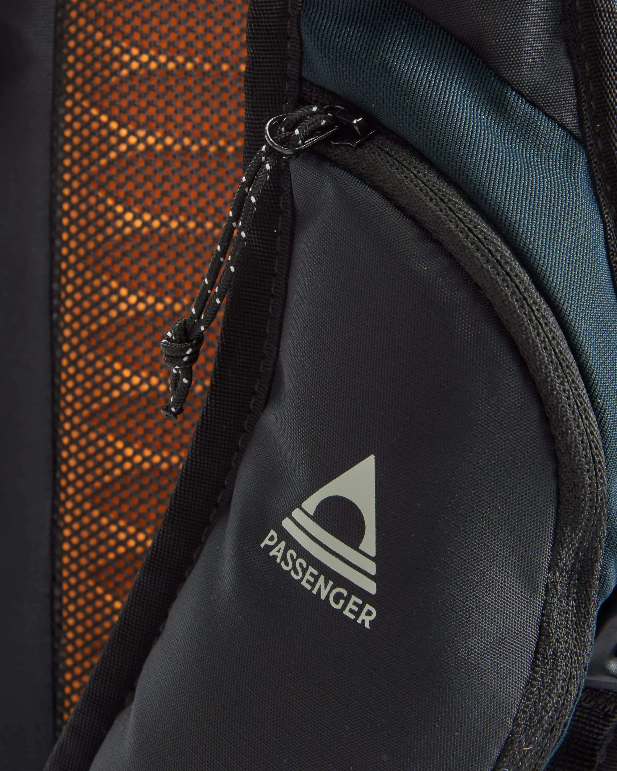 Trailscape 18L Backpack - Black - Image 9
