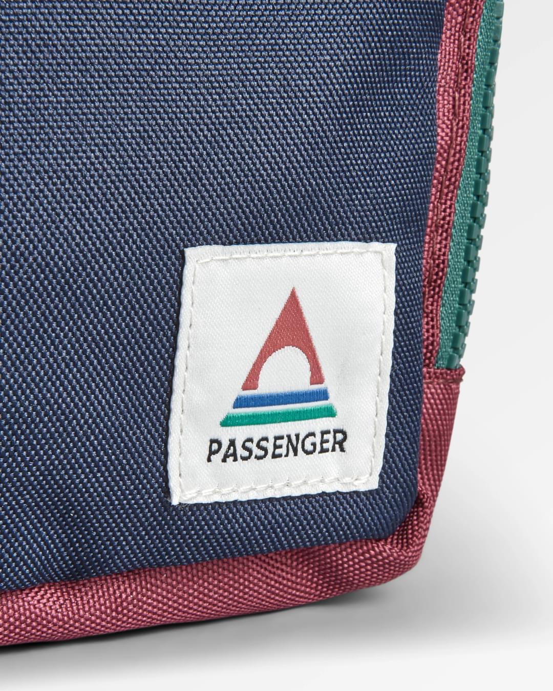 Travel Wash Kit - Samba/ Deep Navy - Image 4