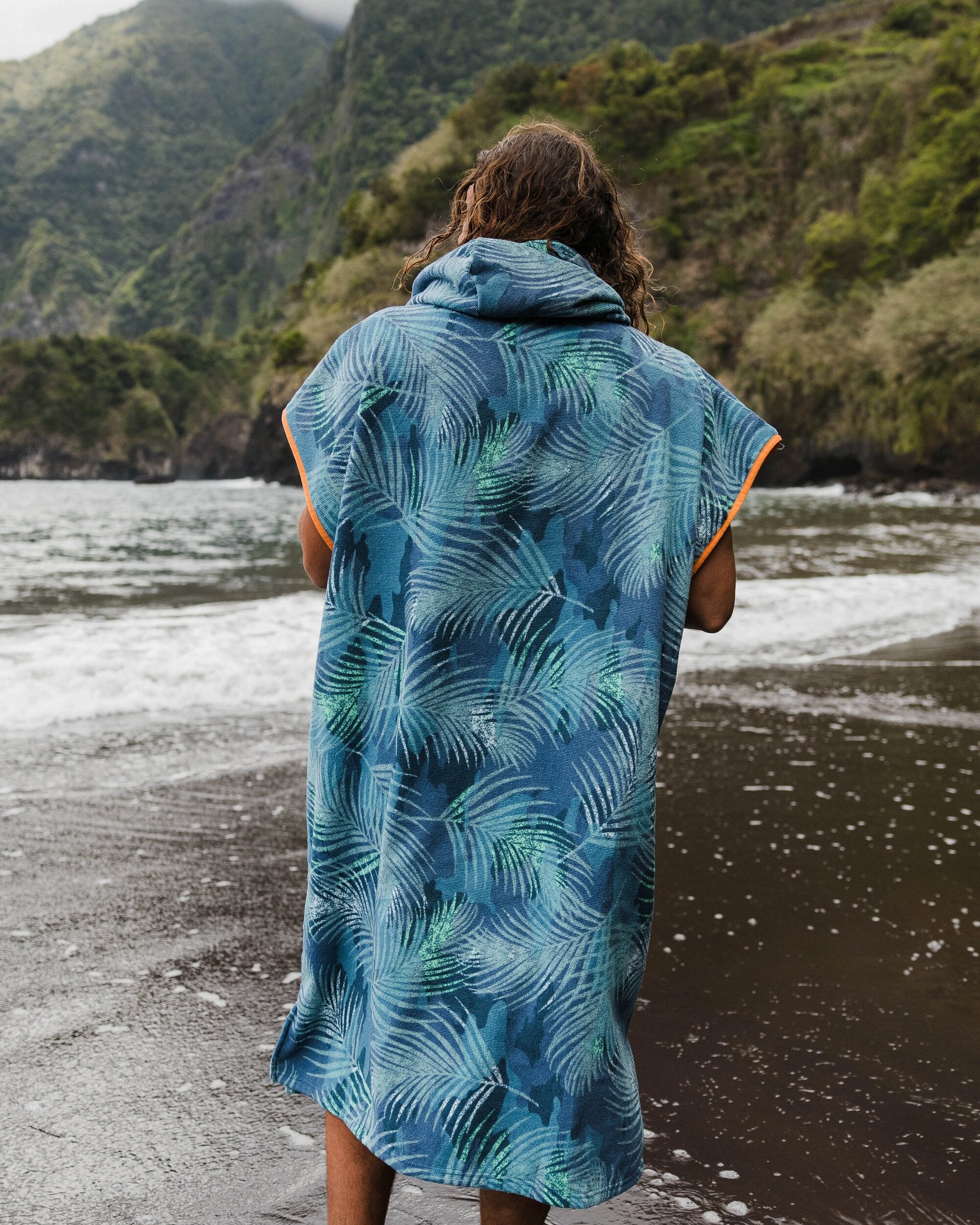 Tulum Towel Poncho - Palm Camo Moonlight - Image 3