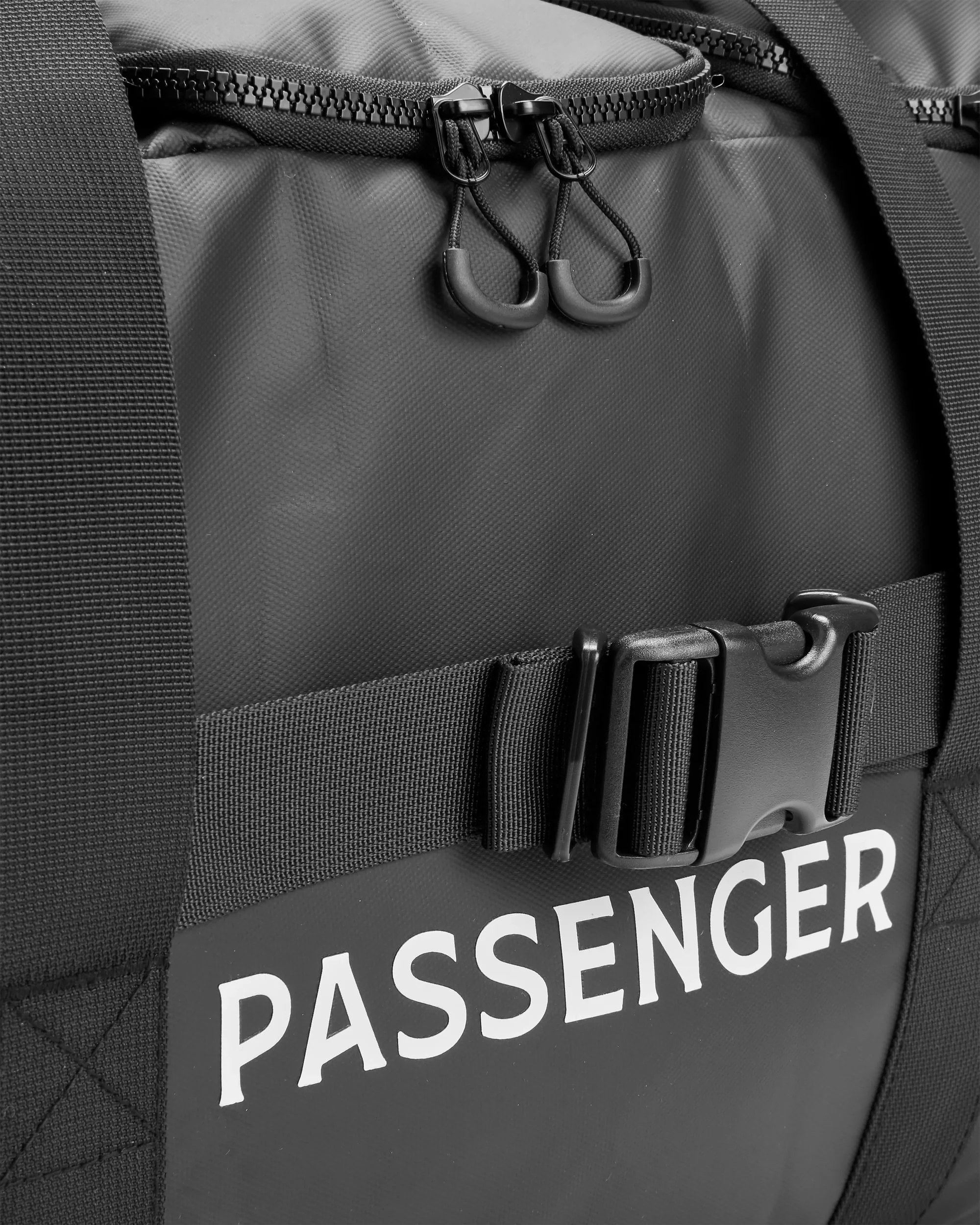 Vandrobe Duffel - Black - Image 13