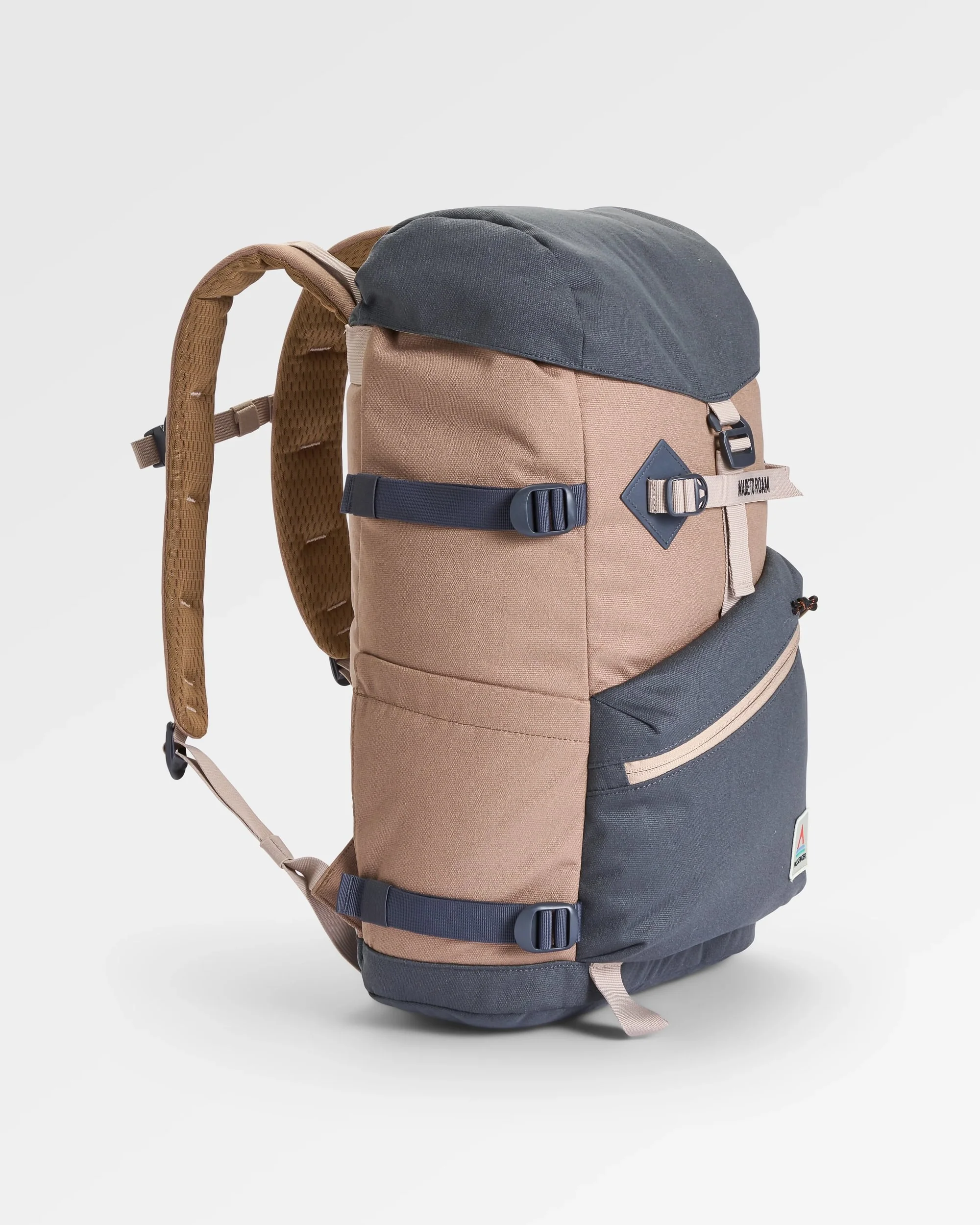 Vantage 24L Backpack - Charcoal/ Caramel - Image 3