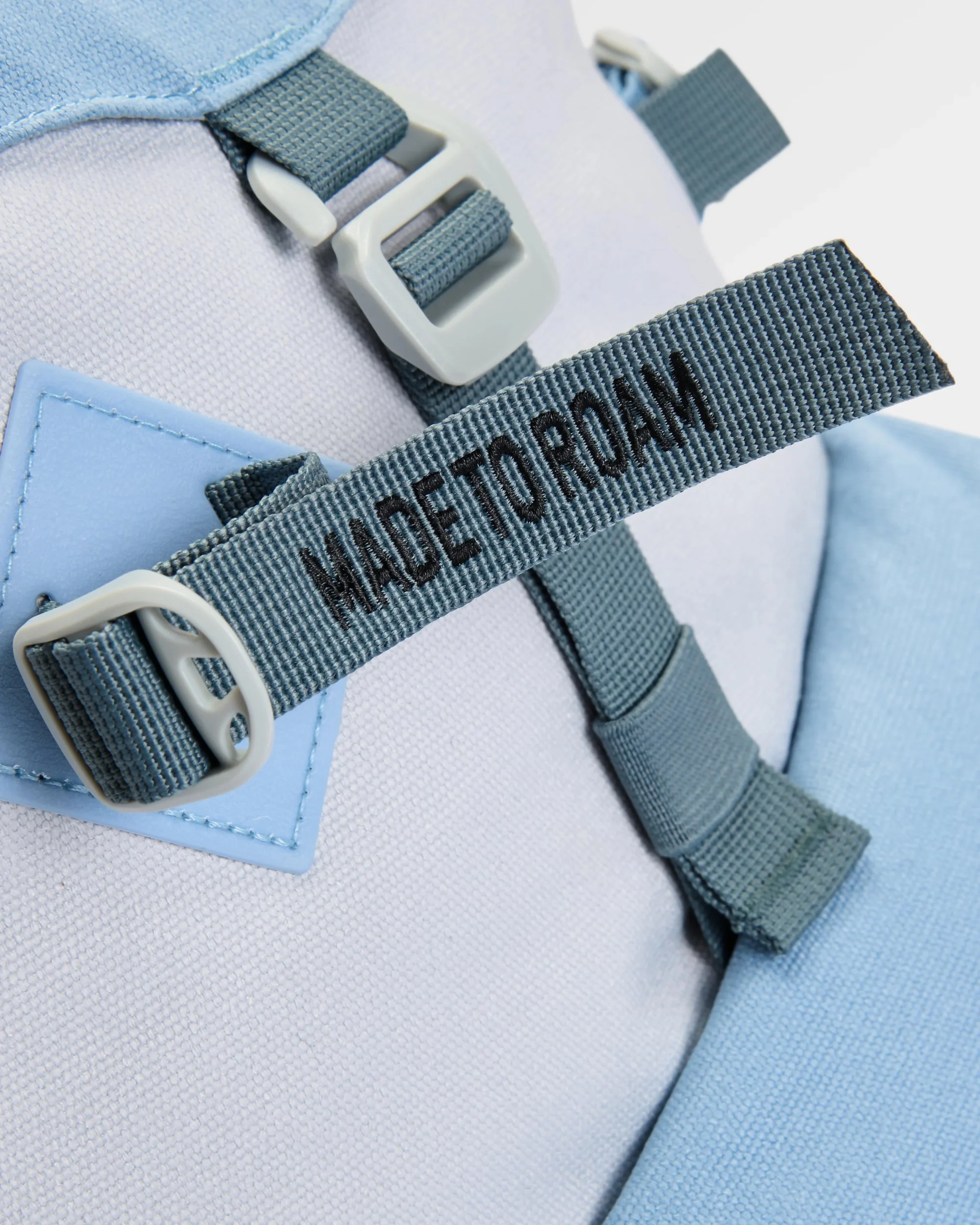 Vantage 24L Backpack - Faded Denim/ Grey Blue - Image 7
