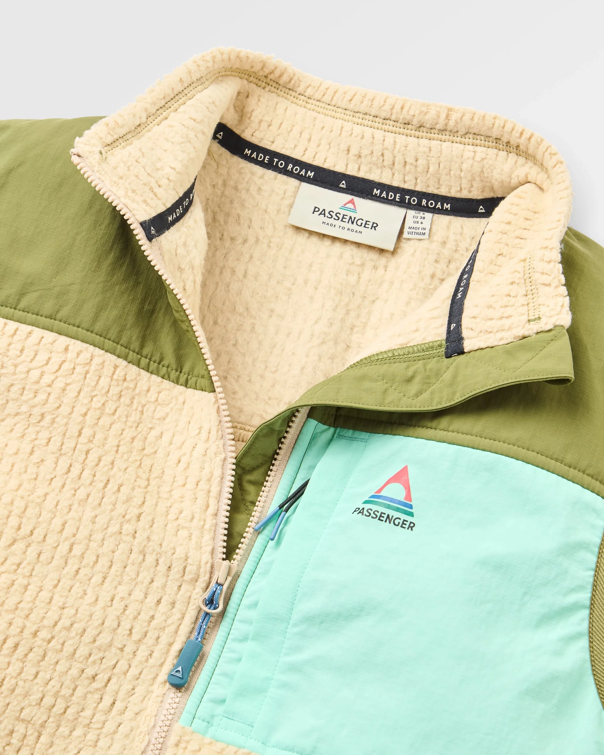 Venturescape Women's Fleece Vest - Desert/Clover - Image 3