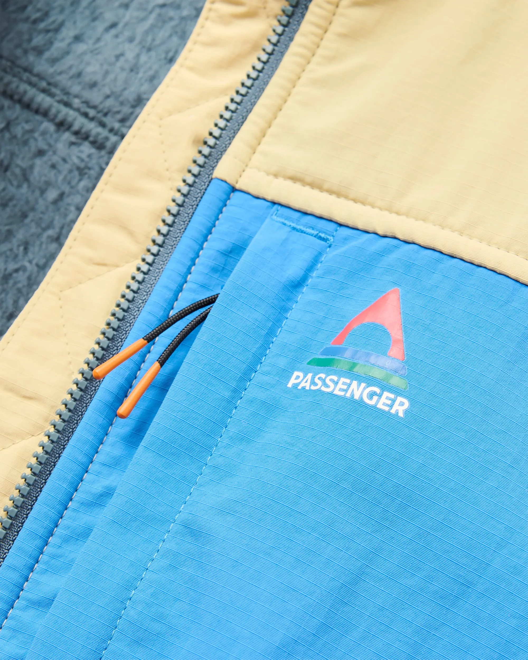 Venturescape Women's Fleece Vest - Desert/Storm Grey - Image 2