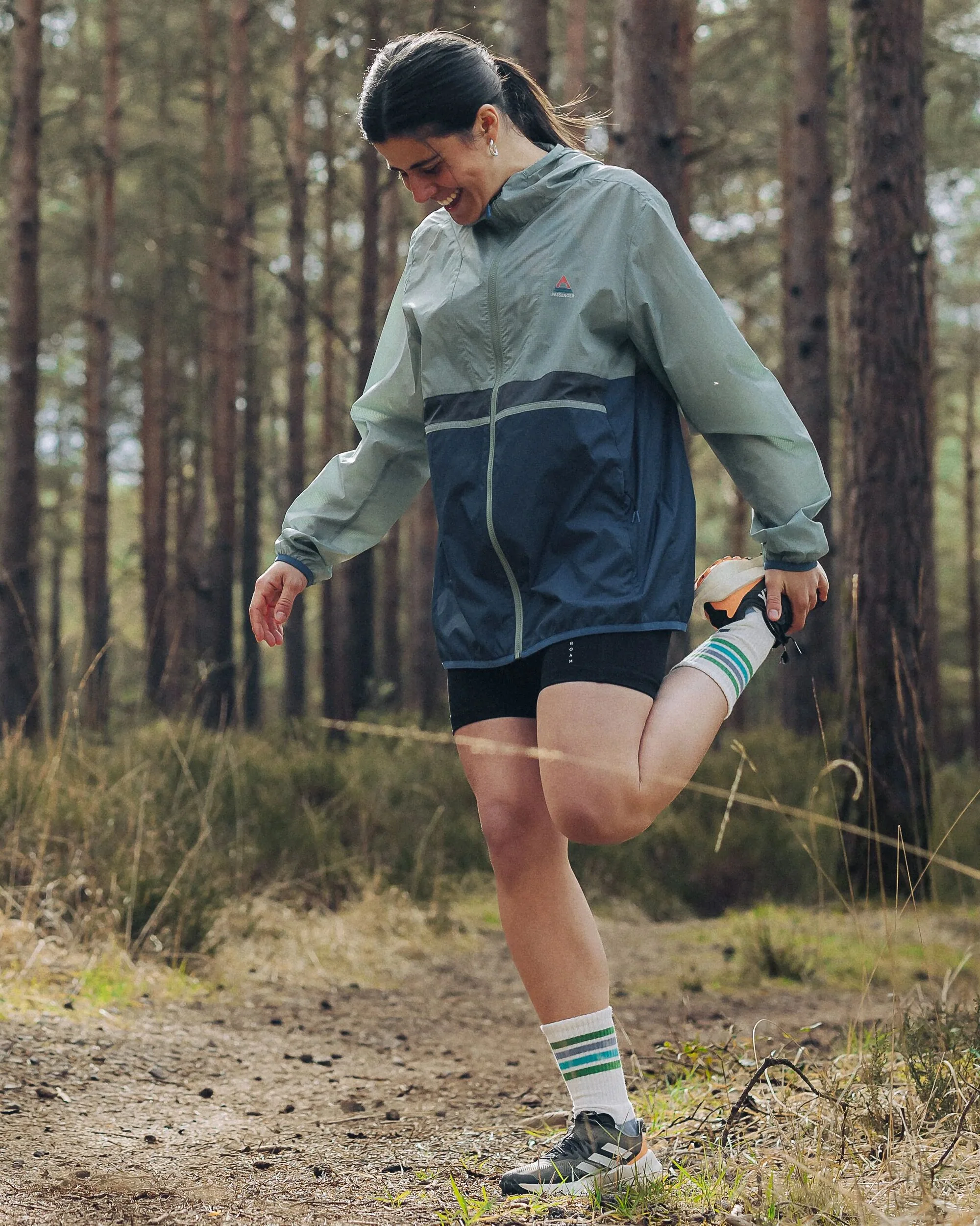 Viento Windshell Jacket - Pistachio/Dark Denim - Image 5