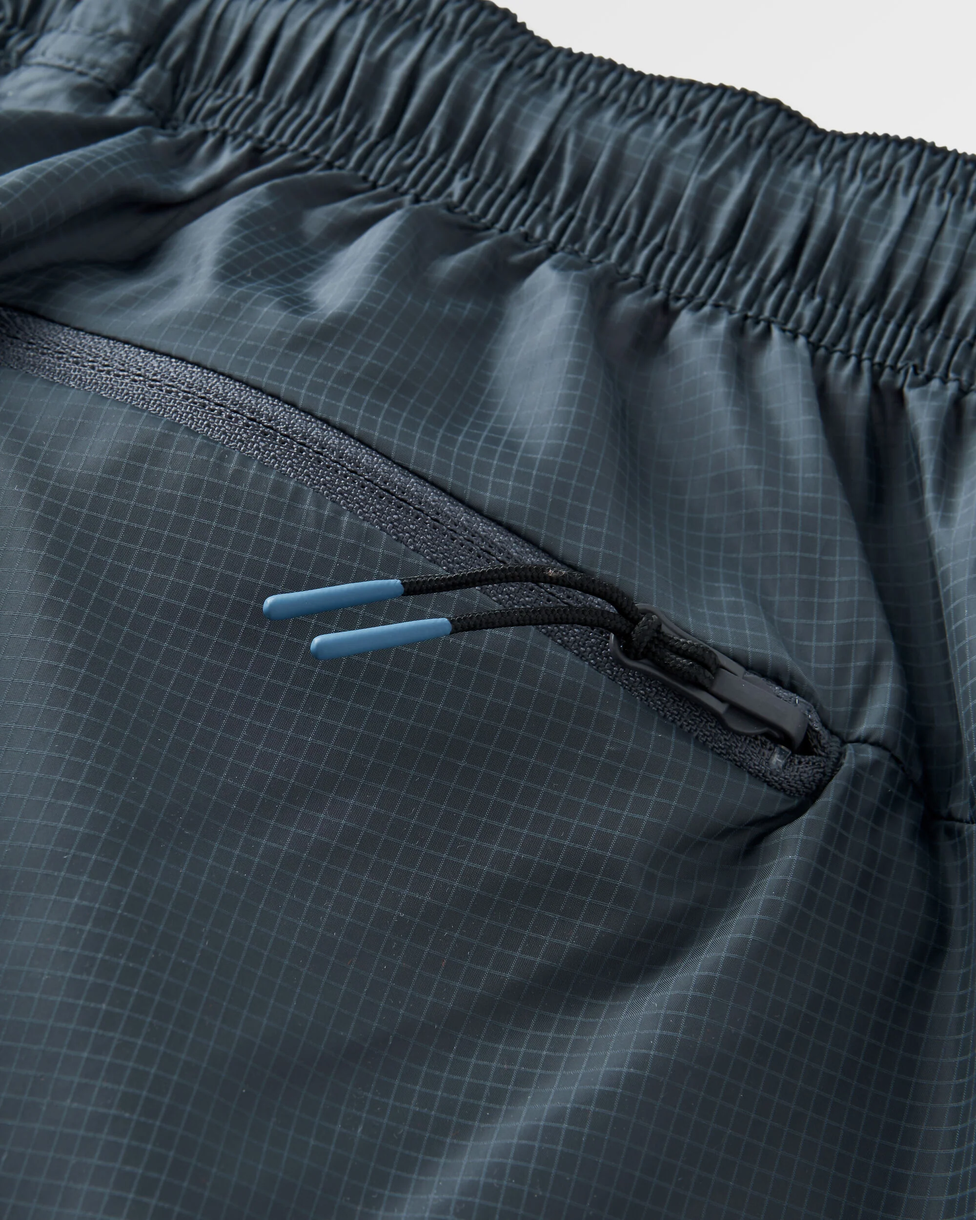 Viento Windshell Trouser - Charcoal - Image 10