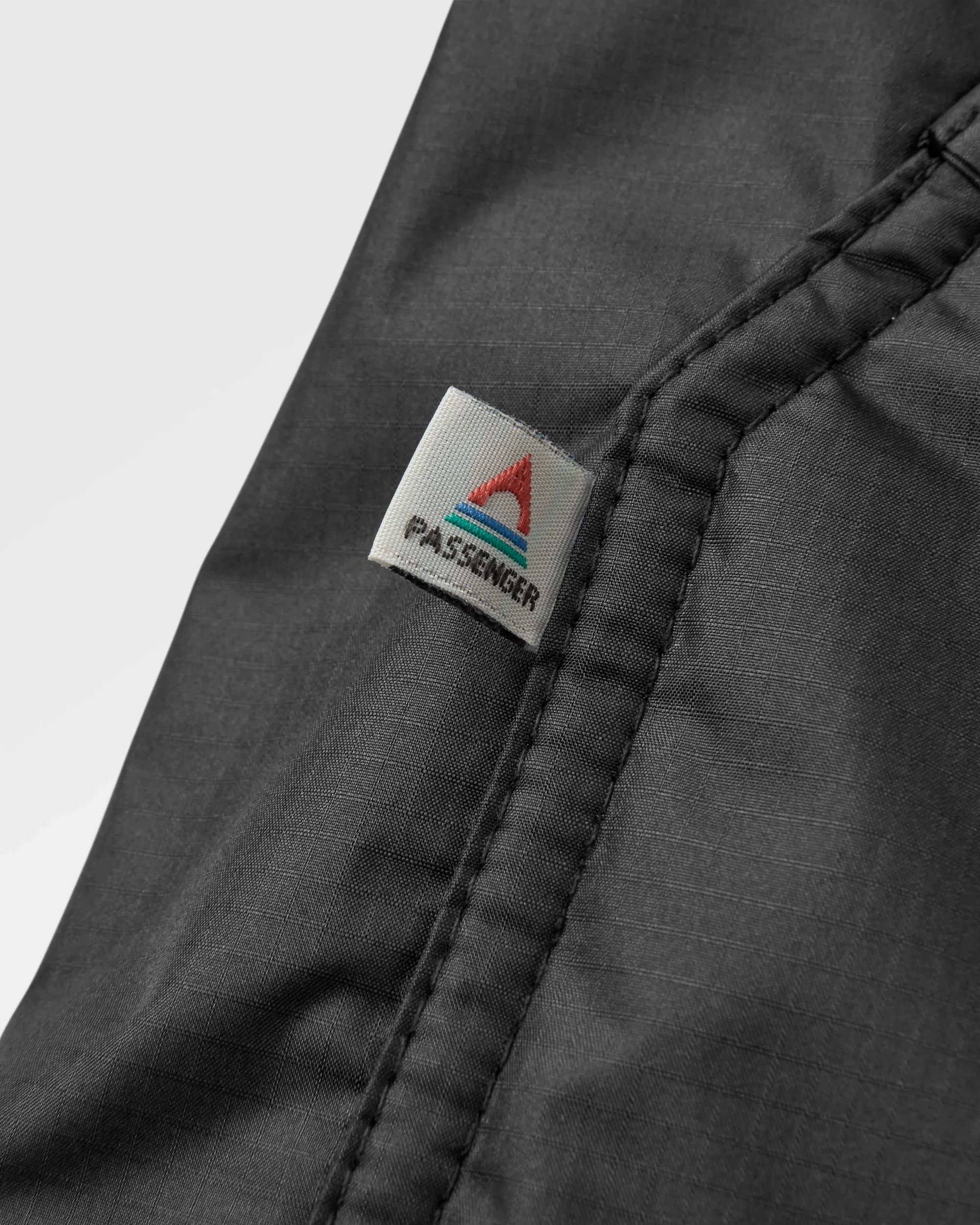 Waves Sherpa Lined Changing Robe - Black/Khaki - Image 7
