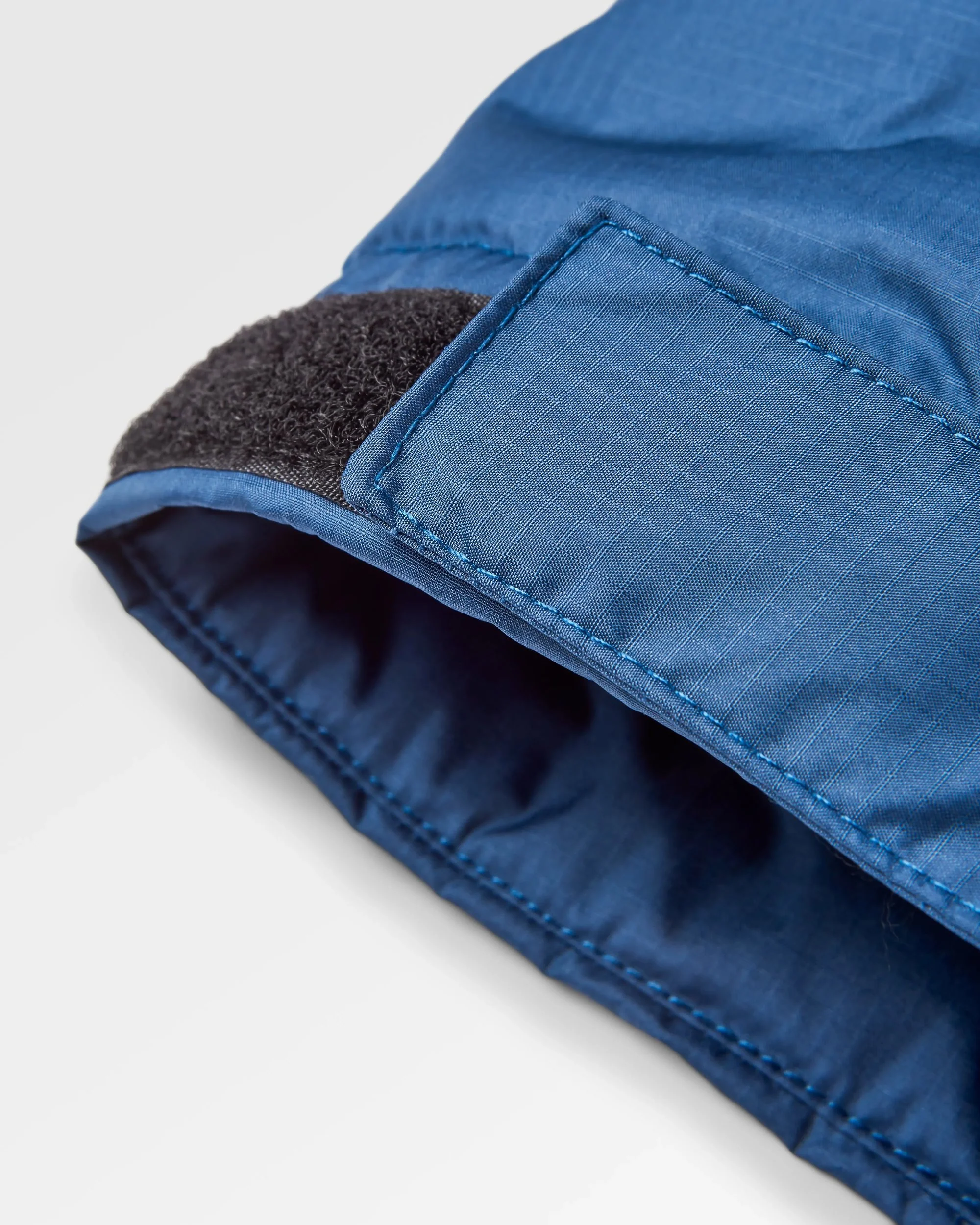 Waves Sherpa Lined Changing Robe - Dark Denim/ Deep Navy - Image 11