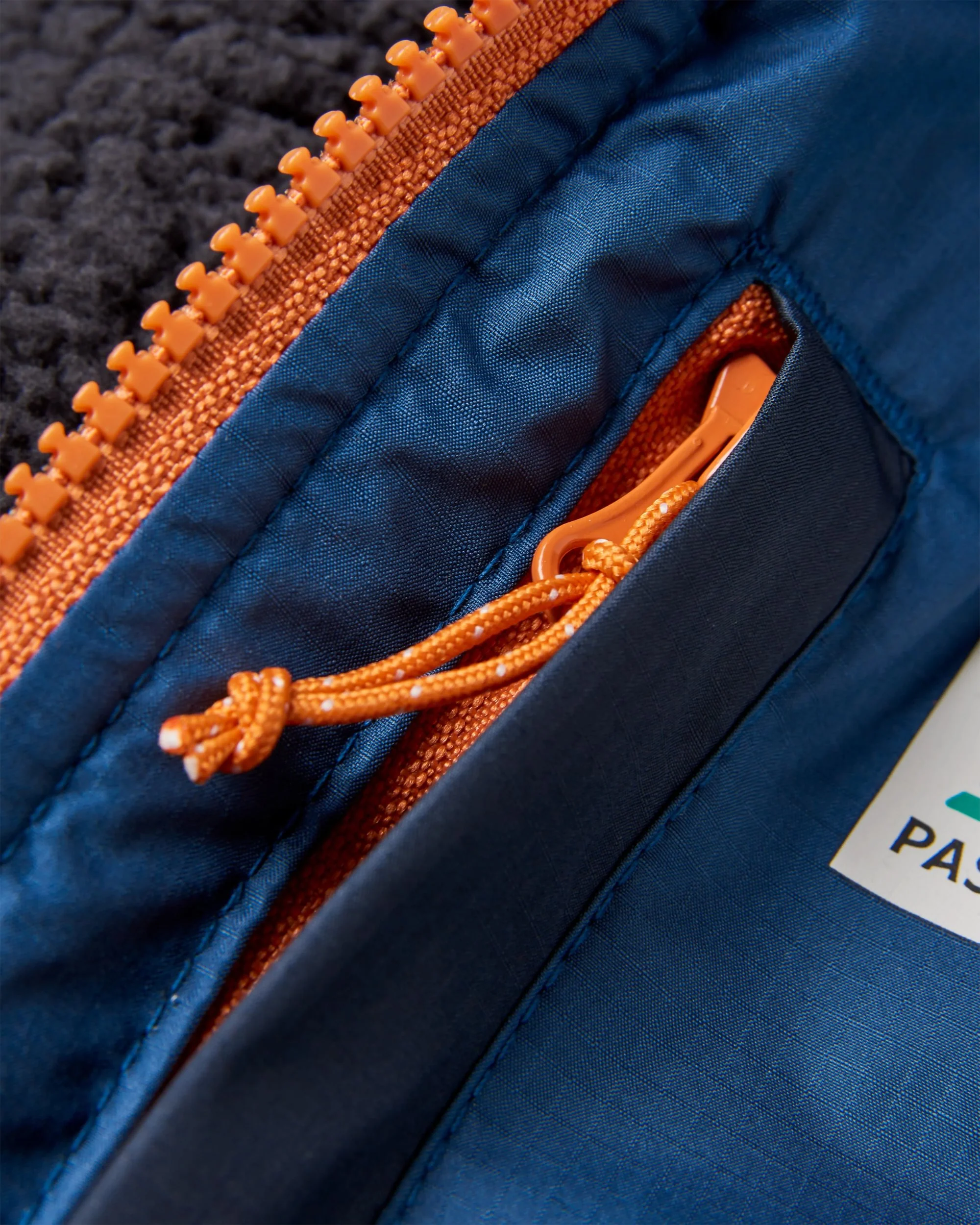 Waves Sherpa Lined Changing Robe - Dark Denim/ Deep Navy - Image 6