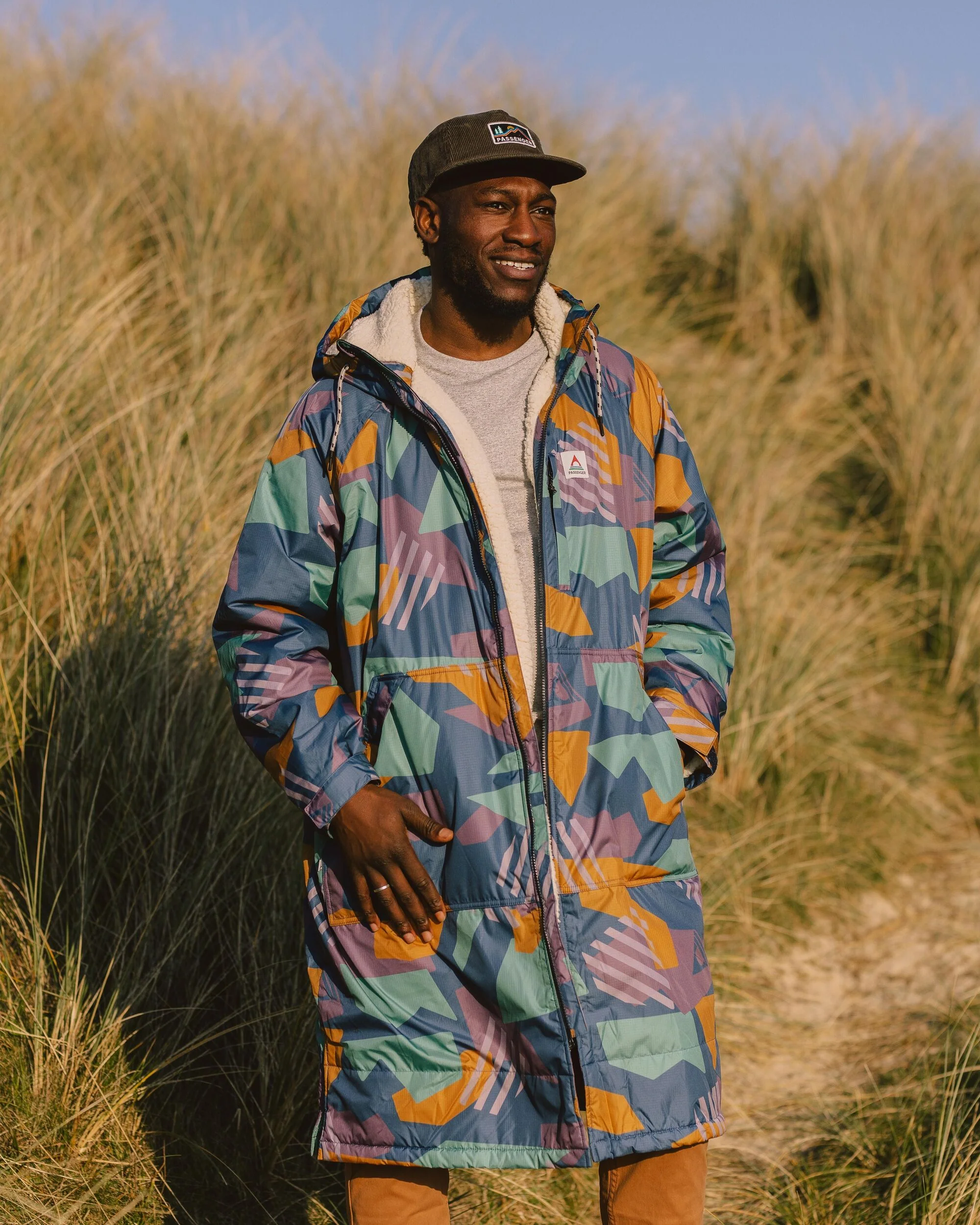 Waves Sherpa Lined Changing Robe - Deep Blue Camo Pattern - Image 7