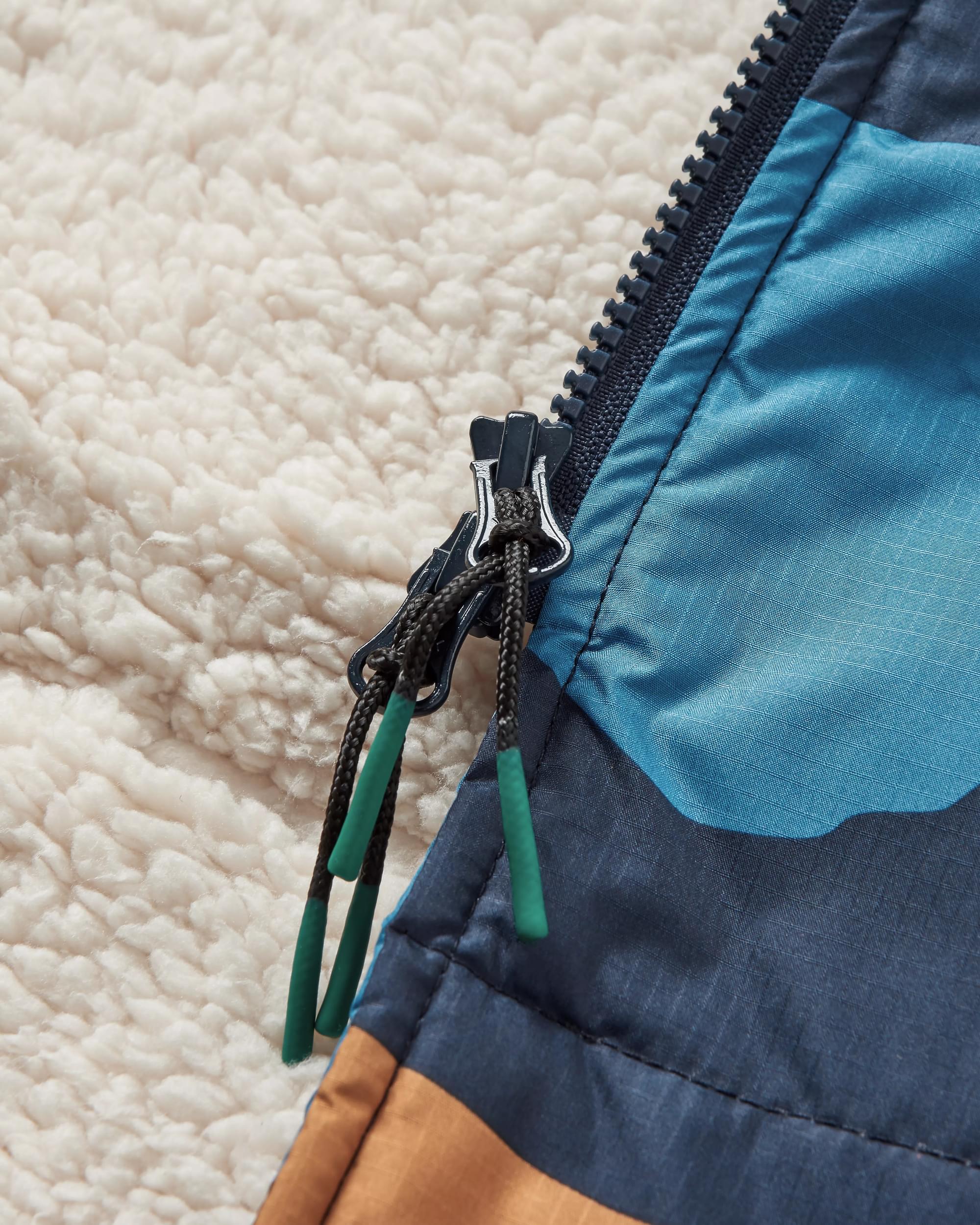 Waves Sherpa Lined Changing Robe - Scenic Navy - Image 6