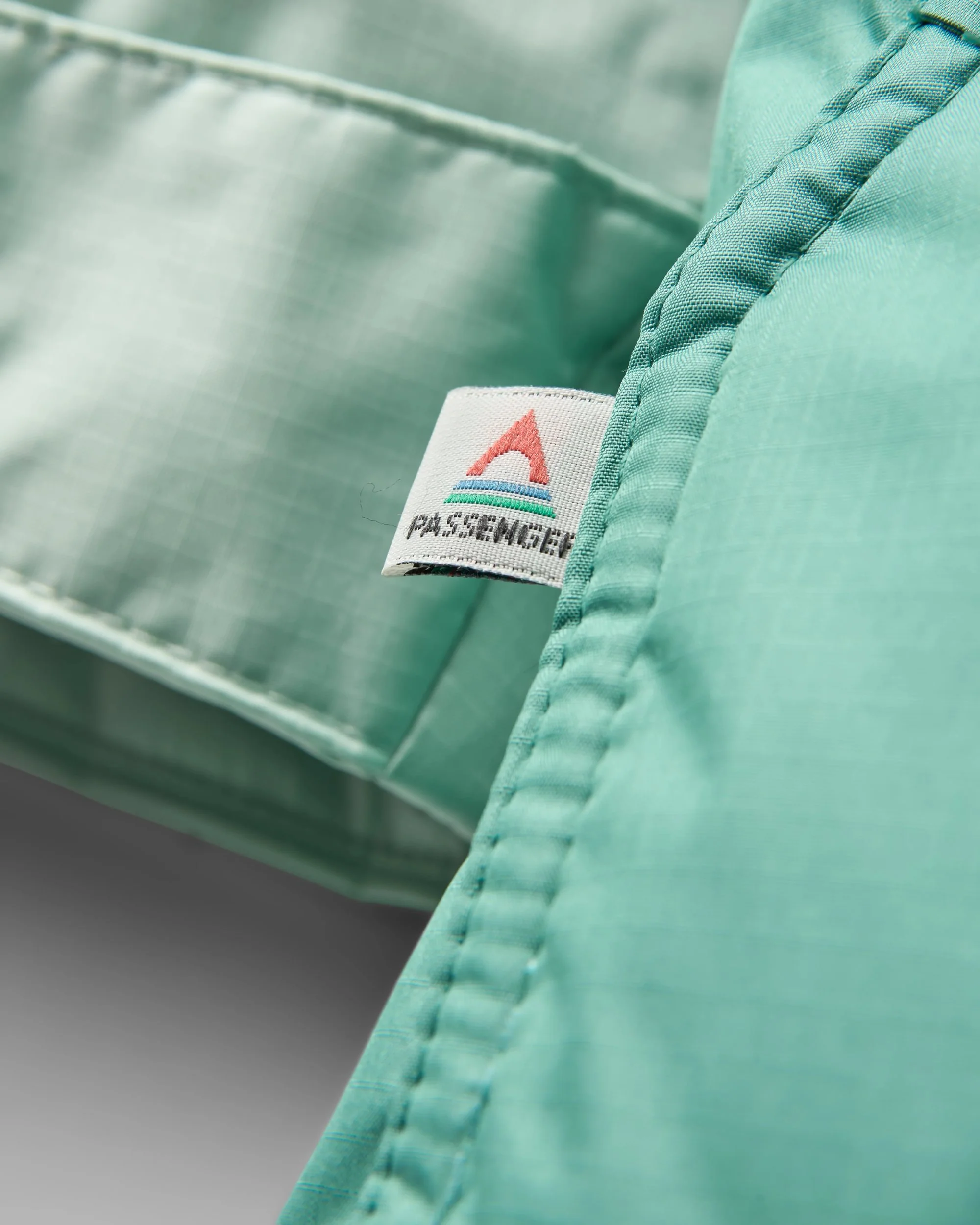 Waves Sherpa Lined Changing Robe - Spearmint/Deep Ocean - Image 3