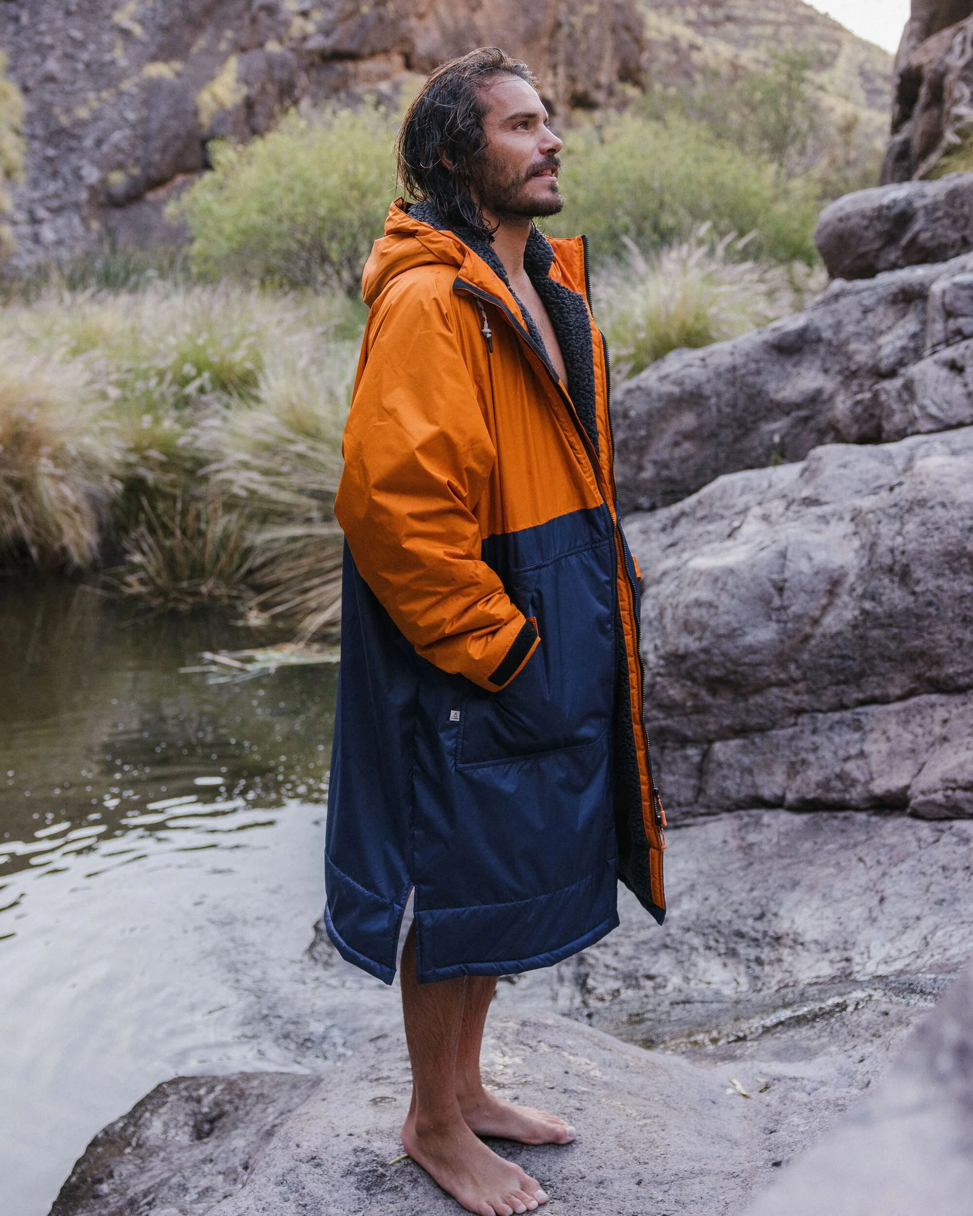 Waves Sherpa Lined Changing Robe - Sunrise Orange/Rich Navy - Image 3