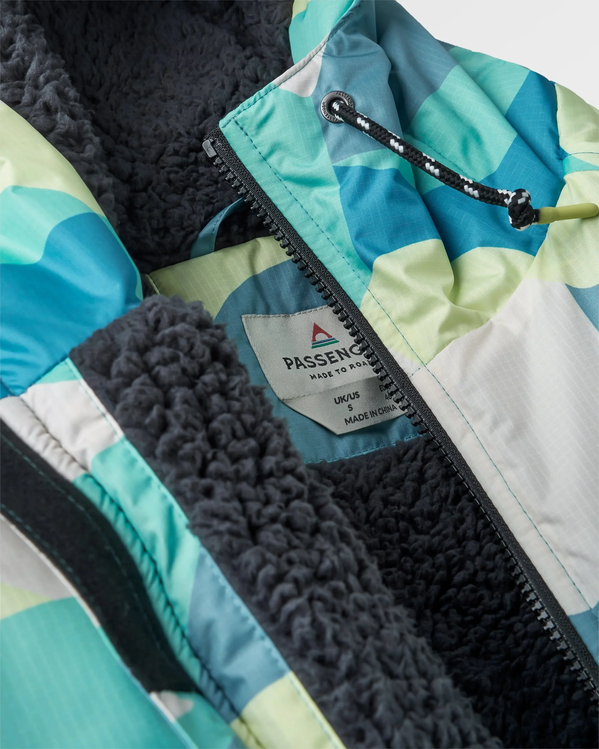 Waves Sherpa Lined Changing Robe - Vista Patchwork Aqua - Image 5