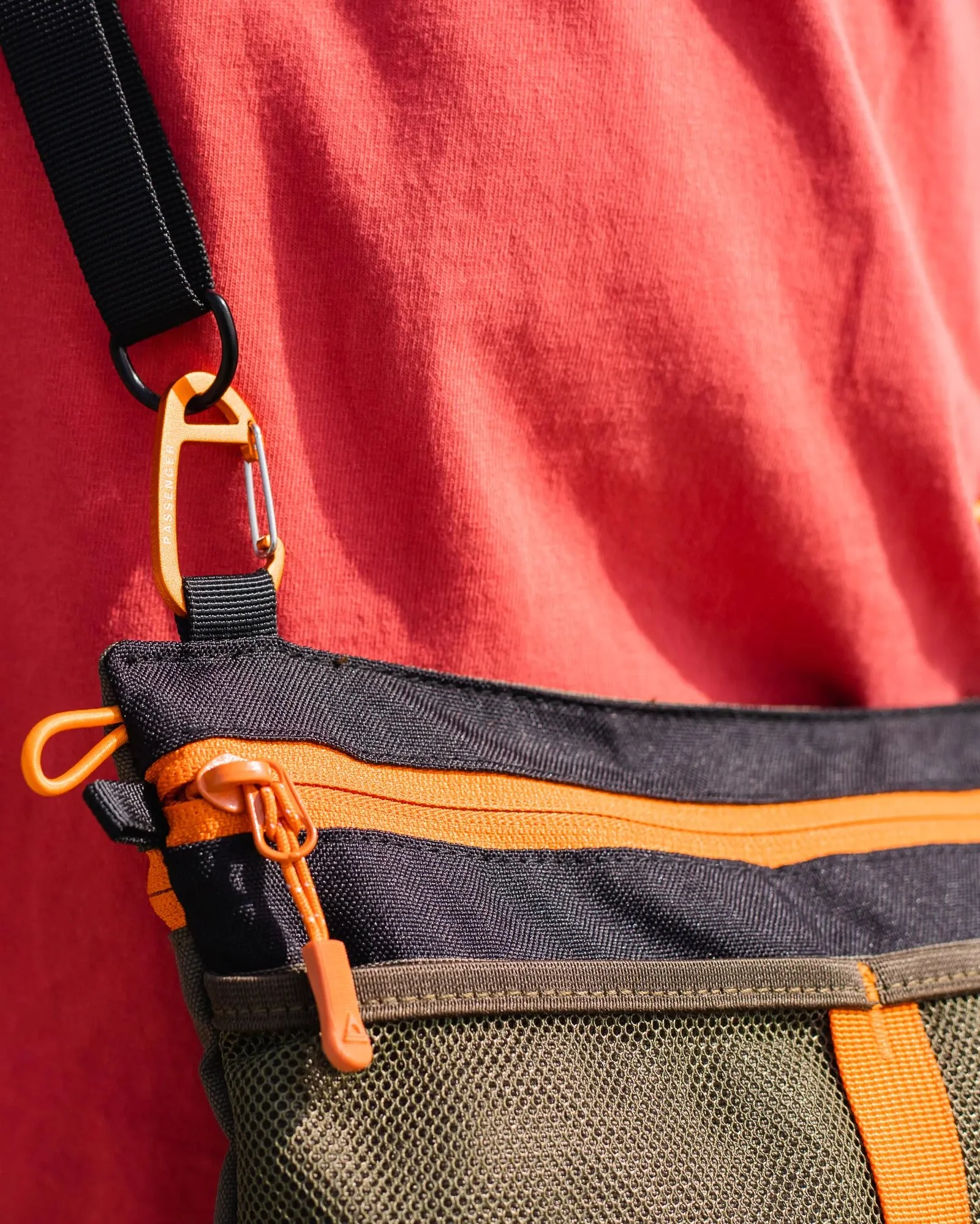 Waypoint Cross Body Bag - True Black/ Khaki - Image 5
