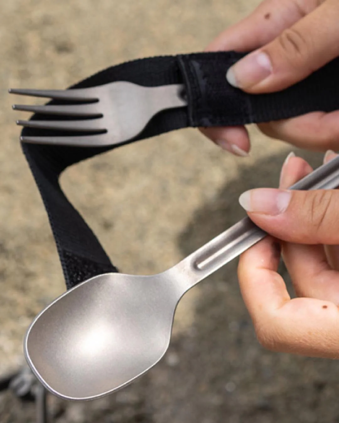 Wolf & Grizzly Titanium Cutlery - Silver - Image 2